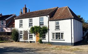 Carlton Cottage Country Retreat - Perfect For Ipswich - Aldeburgh - Southwold - Thorpeness - Sizewell B - Sizewell C - Sleeps 13